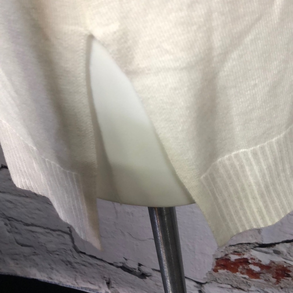 Ann Taylor Factory oversized white turtleneck Med - Picture 5 of 7